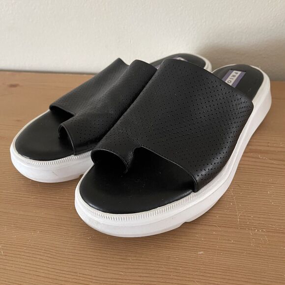 Priori Chunky Slide Sandals Womens Size 7 White Platform Toe Loop Black Leather - Picture 8 of 8
